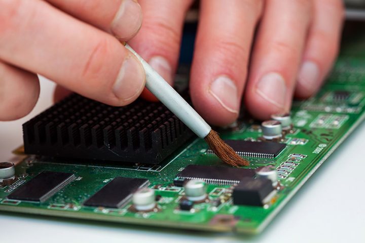 Optimizing Your PCB Cleaning Process With Vapor Degreasers