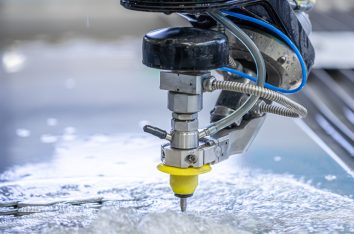 How Does A Waterjet Cutting Machine Work?